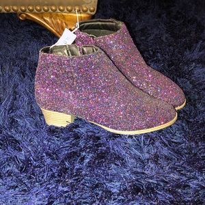 Glittery boots 👢